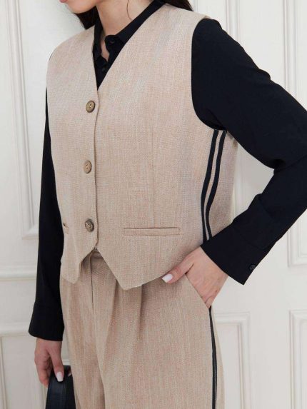 Élégance Intemporelle : Ensemble Tailleur Beige