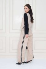 Élégance Intemporelle : Ensemble Tailleur Beige