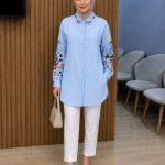 Chemise en Lin Brodée Élégance Florale - Orkidia Fashion