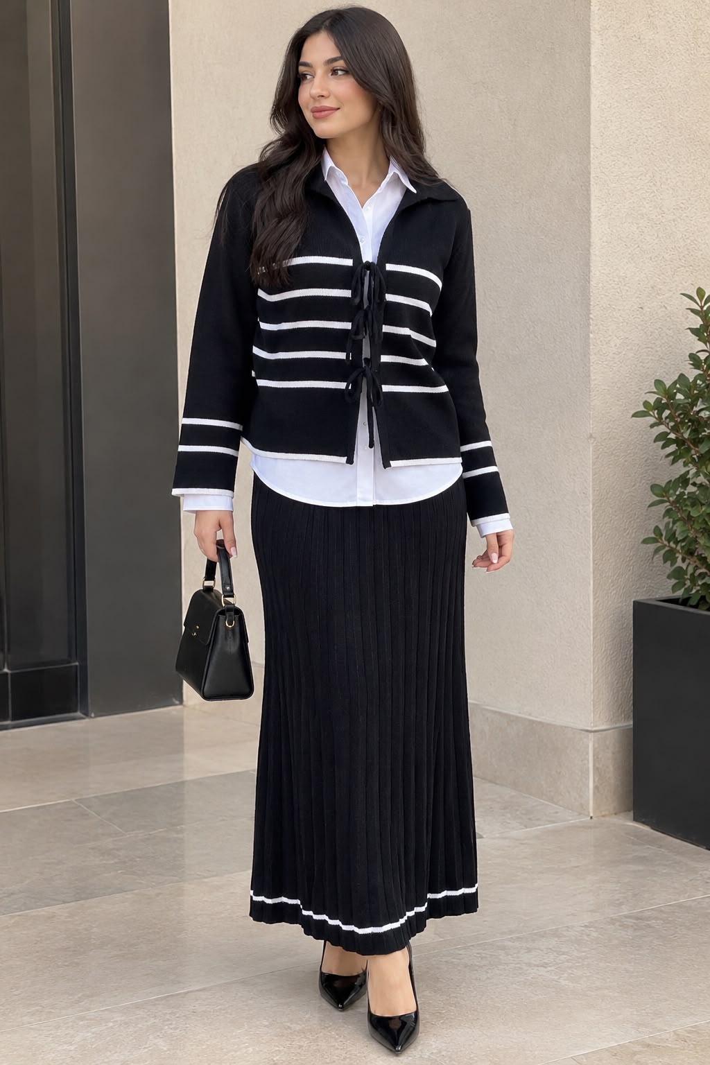 WhatsApp Image 2026-10-22 at 15.55.53 Ensemble 2 Pièces Femme en Maille Noir et Blanc – Cardigan à Liens & Jupe Longue Chic – Image 1