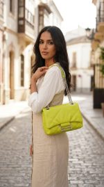 Sac Matelassé Vert Anis – Un Pop de Couleur Audacieux et Tendance