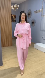 Ensemble Rose Deux Pièces – Élégance Scintillante et Charme Féminin