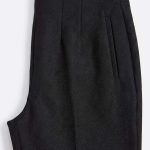Élégance Intemporelle : Pantalon Noir Parfait