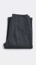 Élégance Intemporelle : Pantalon Classique Bleu Marine