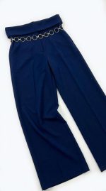 Élégance Noire : Pantalon à Chaîne Sophistiqué