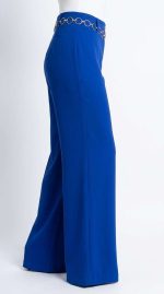 Élégance Royale : Pantalon Bleu Orné – Image 3
