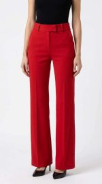 Élégance Écarlate : Pantalon Ceinturé Rouge – Image 4
