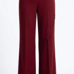 Élégance Bordeaux : Pantalon Taille Haute Ceinturé