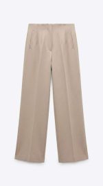 Élégance Beige : Le Pantalon Classique Indémodable