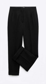 Élégance Intemporelle : Pantalon Noir Parfait