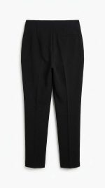 Élégance Intemporelle : Pantalon Noir Coupe Droite