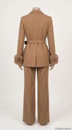 Ensemble Beige Chic avec Finitions en Fausse Fourrure – Image 2