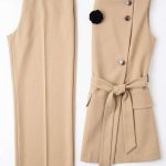 Tailleur Court Beige Alma – Élégance Intemporelle