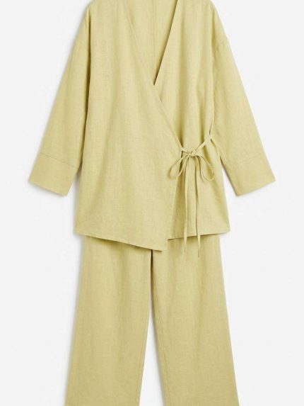 Ensemble deux pièces style kimono en lin vert amande pour femme par Orkidia Fashion