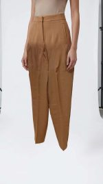 Élégance Intemporelle : Pantalon Droit Camel – Image 4