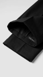 Élégance Intemporelle : Pantalon Noir Taille Haute – Image 5