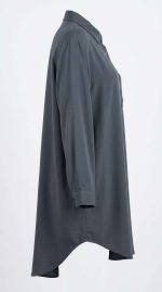 Chemise Noire Élégante à Manches à Volants - Orkidia Fashion – Image 3