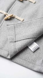 Caprice d'Hiver : Manteau Court à Capuche en Laine Gris – Image 5