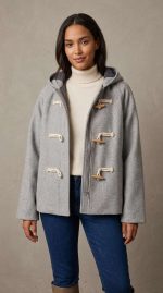 Caprice d'Hiver : Manteau Court à Capuche en Laine Gris – Image 7