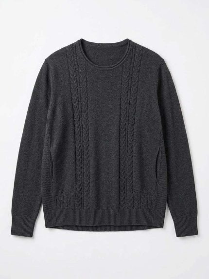 Pull en maille grise avec motif torsadé pour femme, présenté sur fond blanc.