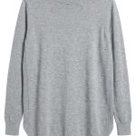 Élégance Texturée : Le Pull Gris Essentiel