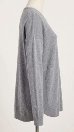 Élégance Texturée : Le Pull Gris Essentiel – Image 3