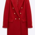 Rouge Passion : Manteau d'Officier Moderne