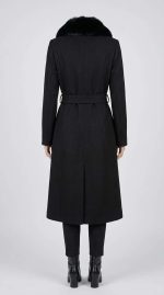 Manteau Noir Long à Col Fourrure – Élégance Orkidia – Image 2