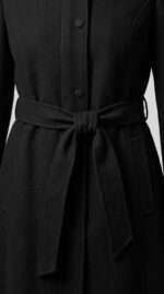 Manteau Noir Long à Col Fourrure – Élégance Orkidia – Image 5