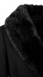 Manteau Long Noir Élégant avec Col et Poignets en Fausse Fourrure – Image 4