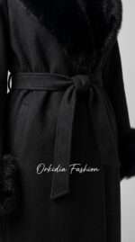 Manteau Long Noir Élégant avec Col et Poignets en Fausse Fourrure – Image 5