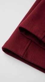 Manteau Long Bordeaux avec Col Fausse Fourrure - Élégance Hivernale – Image 6