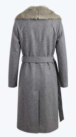 Manteau Long Gris en Laine avec Col et Poignets en Fourrure – Image 2