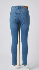 Élégance Denim : Jean Slim Taille Haute – Image 2