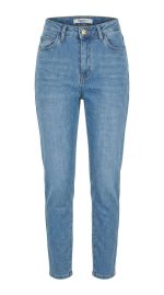 Élégance Denim : Jean Slim Taille Haute
