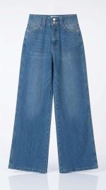Jeans Riviera : L'Élégance Décontractée