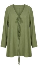 Tunique femme vert olive fluide avec laçage sur le devant, style bohème chic