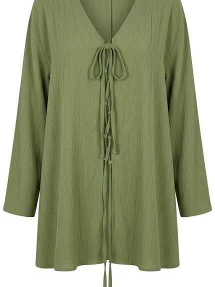 Tunique femme vert olive fluide avec laçage sur le devant, style bohème chic