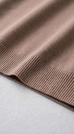 Pull Col Roulé Marron en Maille Douce - Orkidia Fashion – Image 6