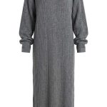 Élégance Dévoilée : Robe Molletonnée Épaules Dénudées