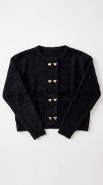 Élégance Texturée : Cardigan Court en Maille Douce