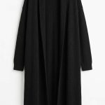 Élégance Intemporelle : Cardigan Noir en Maille Douce
