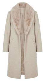 Élégance Douceur : Manteau Beige Col Fourrure