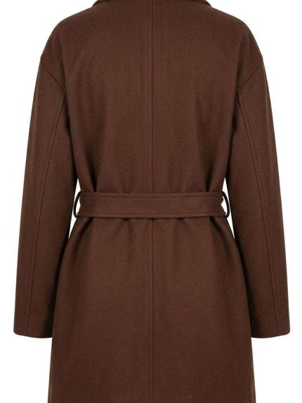 Manteau court en laine marron chocolat avec ceinture pour femme, vue arrière.