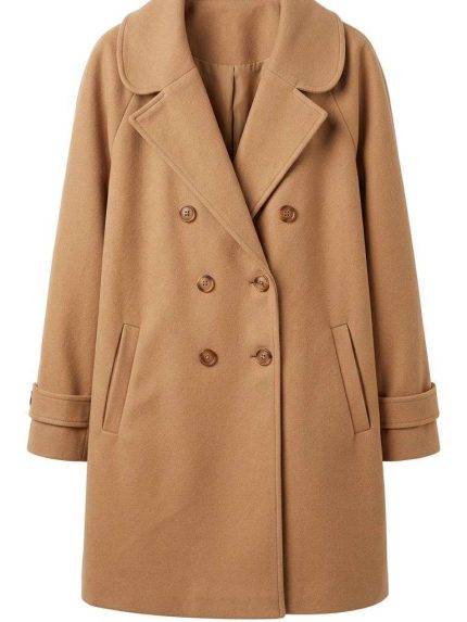 Manteau court camel pour femme à double boutonnage avec col large, présenté sur fond blanc.