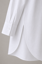 Chemise longue femme blanche oversize avec col classique et coupe tunique élégante