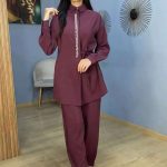 Ensemble Co-ord 2 Pièces Tunique Ornée de Perles et Pantalon Violet Prune