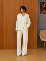 Chemise Jaune Pastelle Élégante à Dentelle et Liens – GDG Actuel