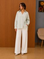 Chemise Vert Sauge Élégante à Dentelle et Liens – GDG Actuel