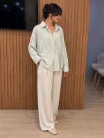 Chemise Vert Sauge Élégante à Dentelle et Liens – GDG Actuel – Image 3